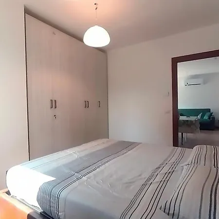 Apartment Ammiraglia 11 *